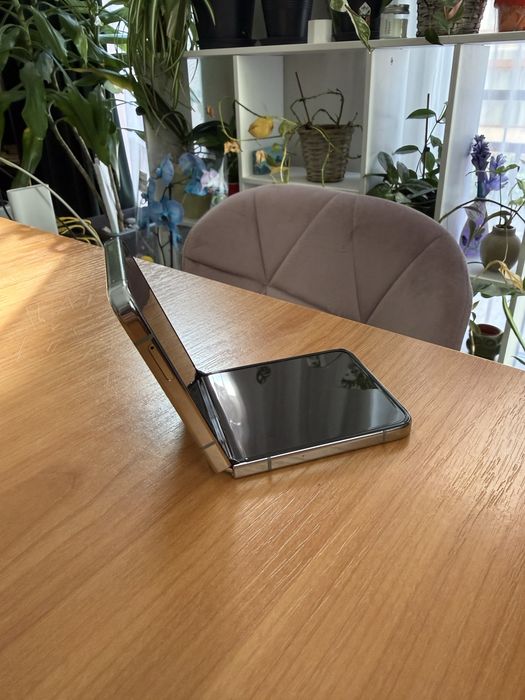 Samsung Galaxy Z Flip 5