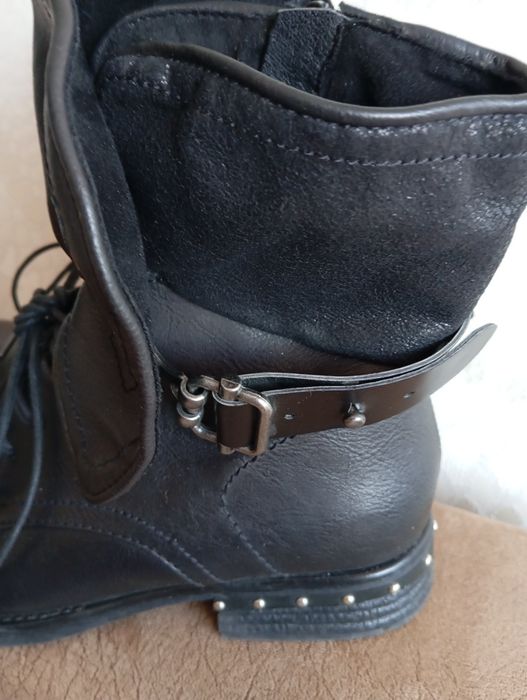 Дамски боти с цип