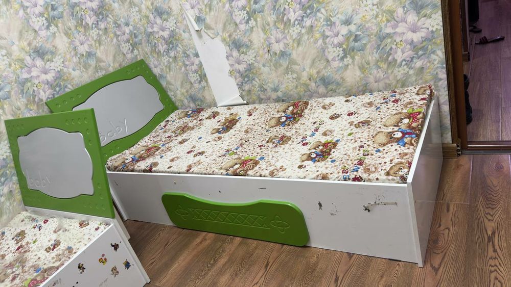 Две Детские кровати