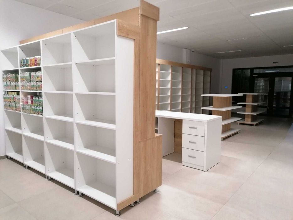 Mobila magazin/ rafturi