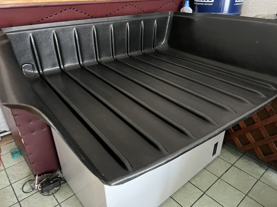 Оригинална вана за багажник MERCEDES BENZ ML W164