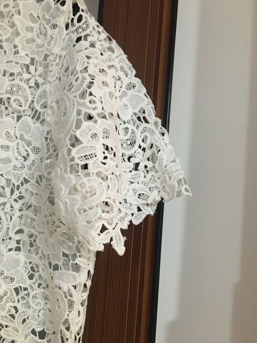 Jacheta dantela si pietre