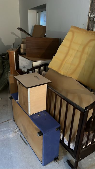 Дрова мебель двери