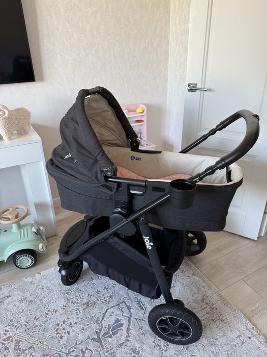 Продаю коляску в отличном состоянии