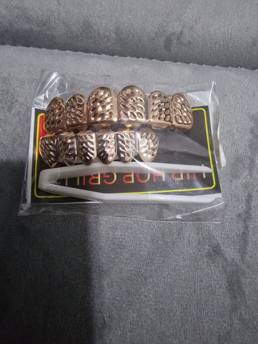 Grillz-uri diverse modele