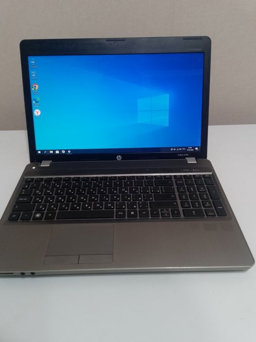 Ноутбук i3 8гб заряд держит