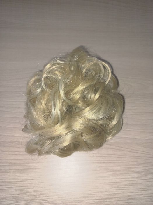 Волосы  накладные на резинке