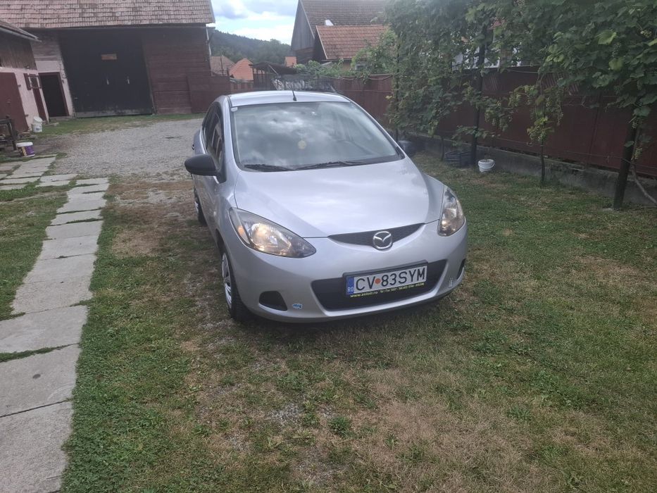 Se vinde Mazda 2