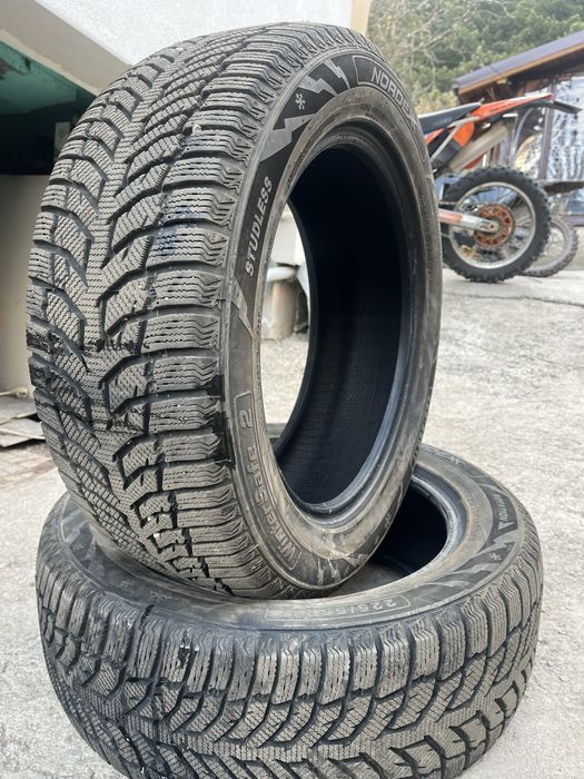 Зимни гуми 225/55/17 (почти не карани)