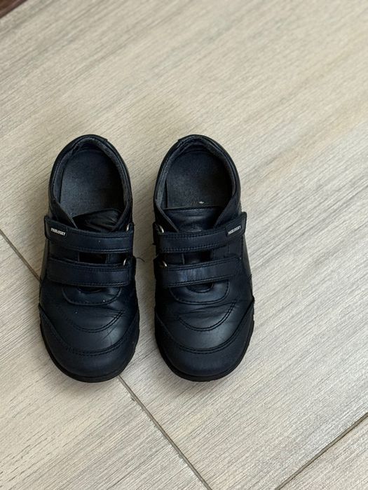 Продам туфли детские на мальчика