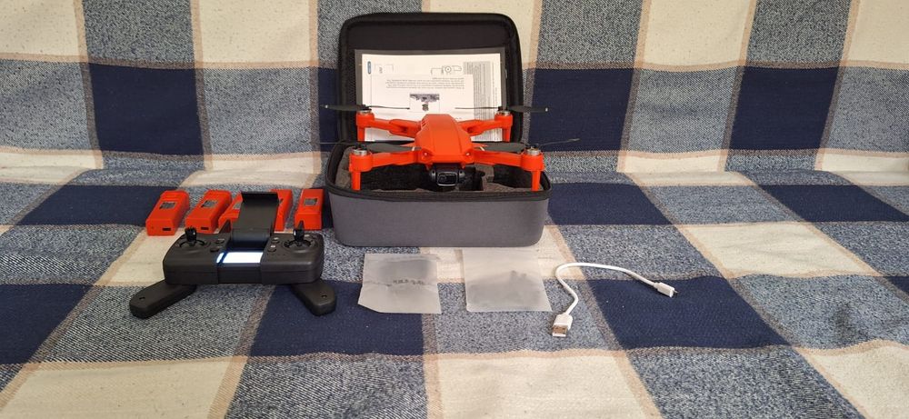 Квадрокоптер  с  камерой