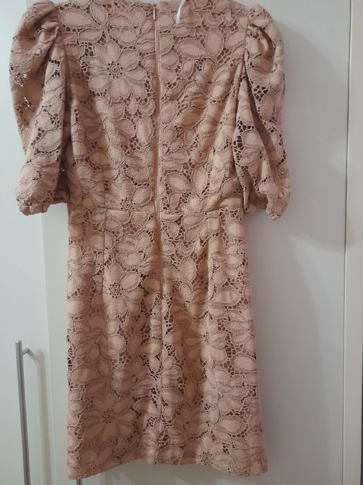 Rochie MNG bej din dantela