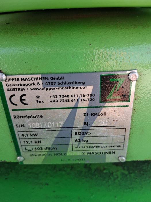 Placa compactoare/ Placa vibranta ZIPPER 62 KG