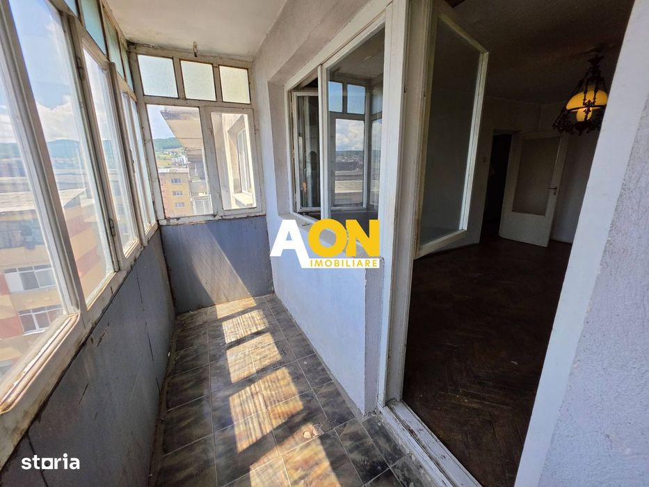 Apartament 3 camere, Cetate, 65 mp utili, et.5. Necesita renovare — fotografia 2