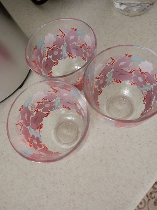 Вазы салатницы  бокалы чайник