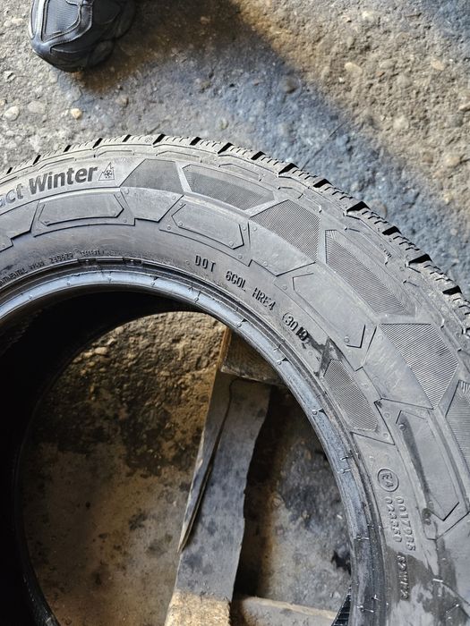 4 anvelope iarna 215 65 16C Continental 2019