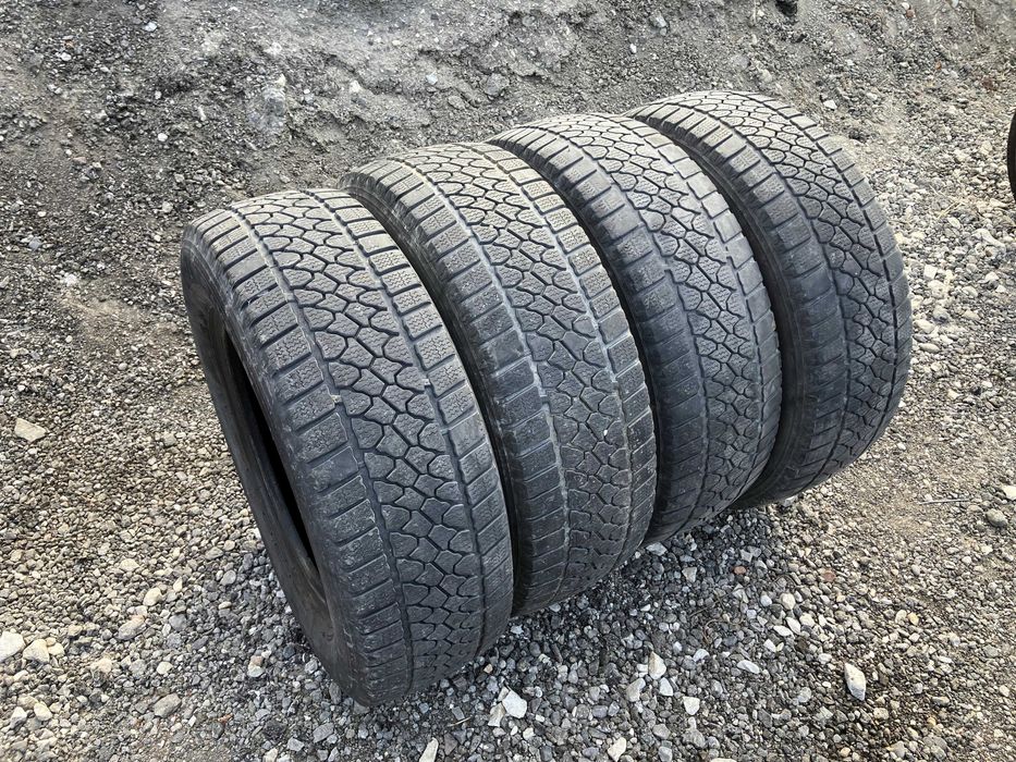 Гуми за бус 225 65 16C DAYTON dot 22 и Michelin