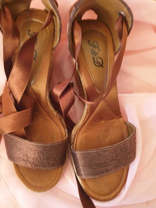 Pantofi din satin roz fuxia 36, noi