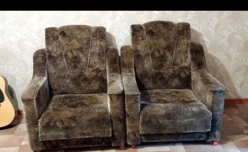 2 кресла отдам бесплатно