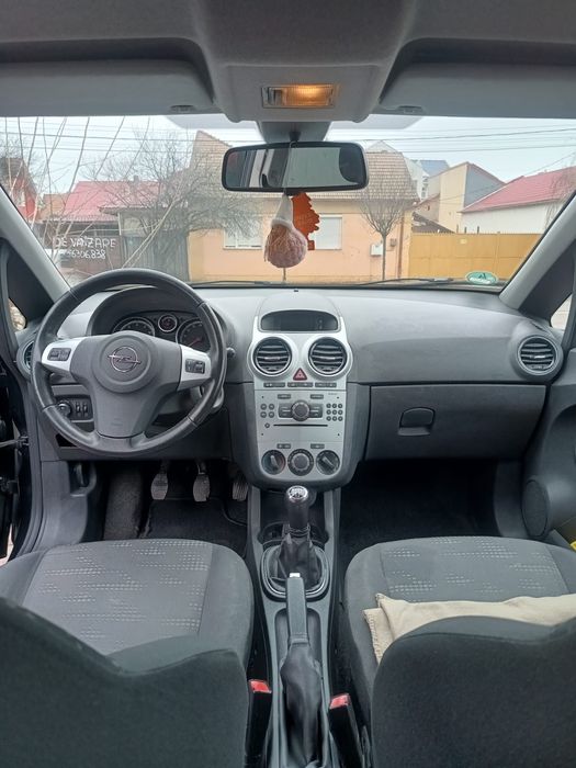 Opel Corsa 1.4 benzină
