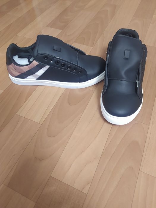 Кросовки - Burberry