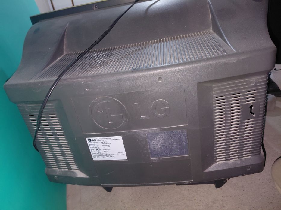 Продам телевизор LG