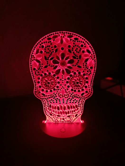 Светильник-ночник череп