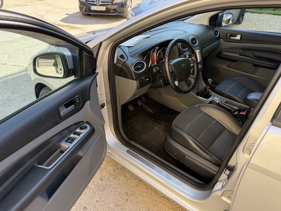 FORD Focus 2009 — imagine 5