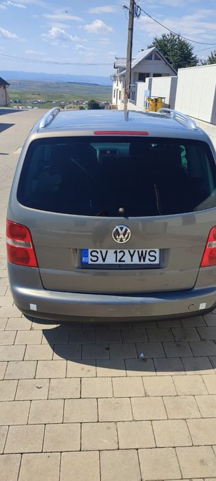 Vând mașină Volkswagen Touran 2007