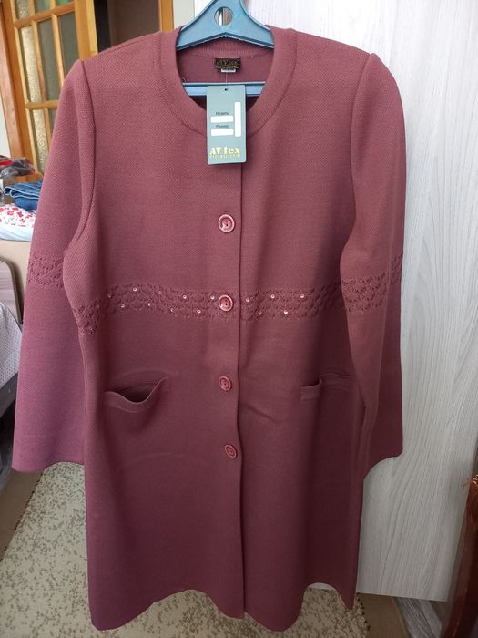 Продам недорого женскую одежду