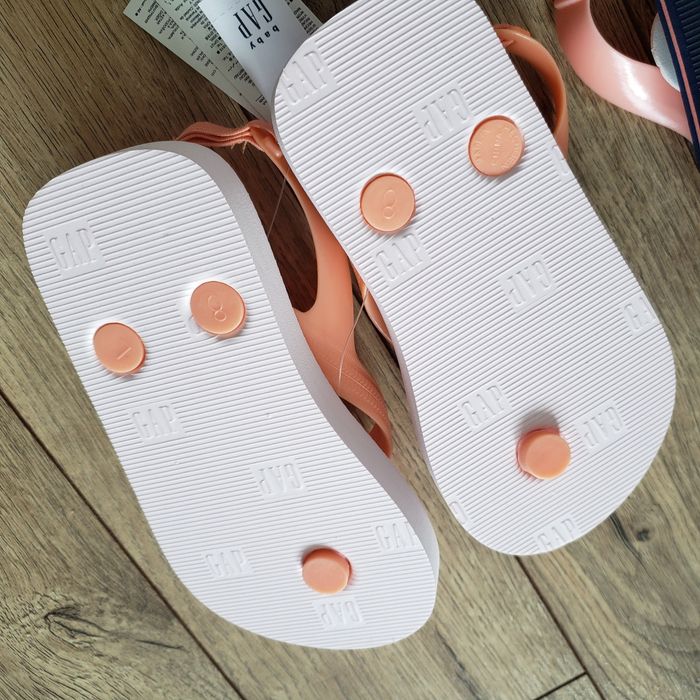 Сандалии пляжные GAP на девочку