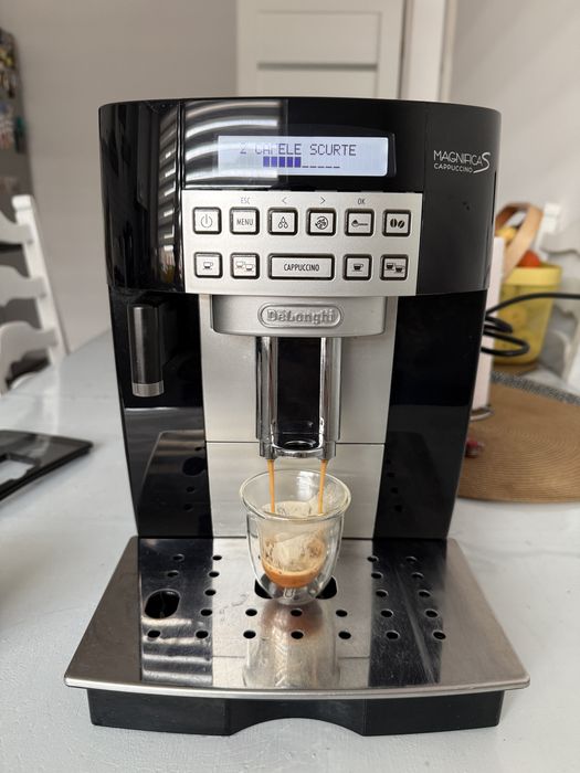Esspresor delonghi magnifica S