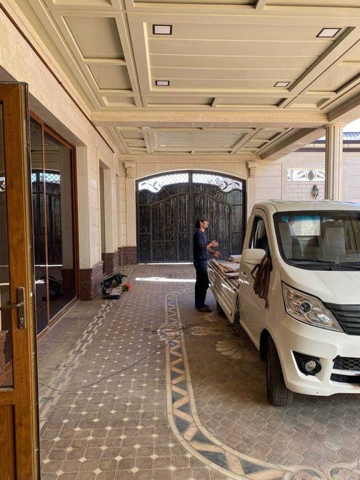 Срочно продается большой угловой дом на Саламатина