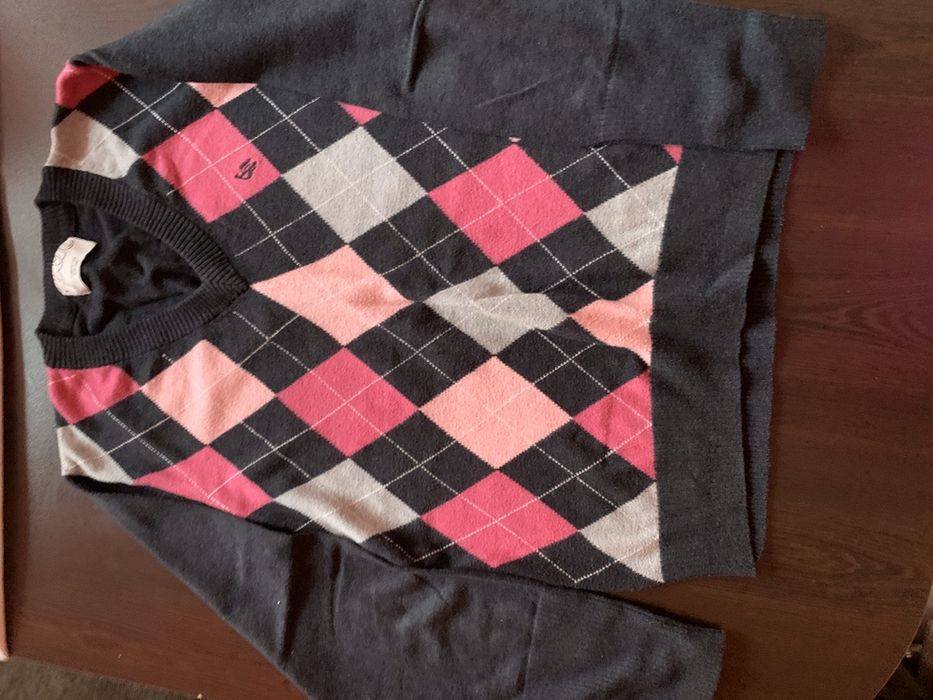 Продавам пуловери и суитчъри - момче