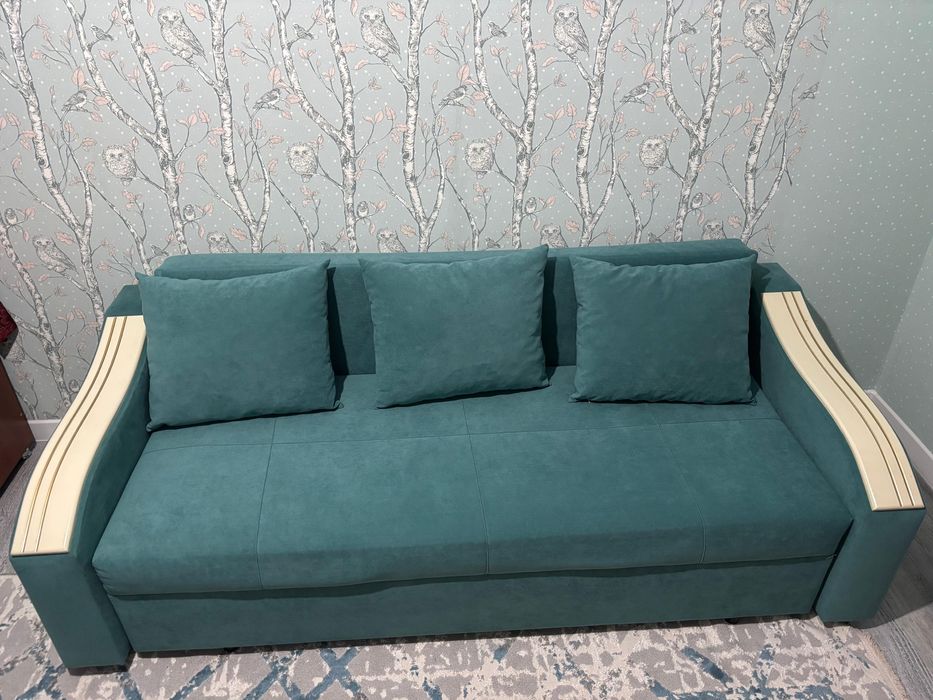 Продается Диван Б/у
