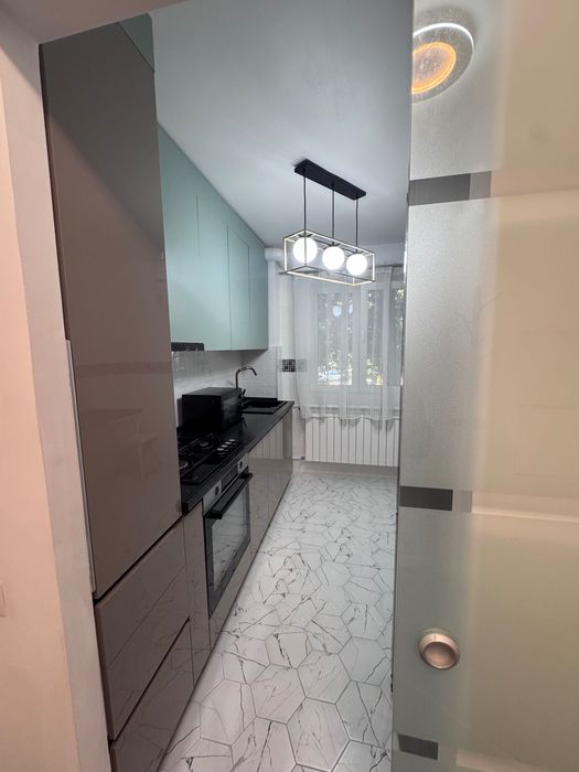 Apartament 3 camere  de închiriat
