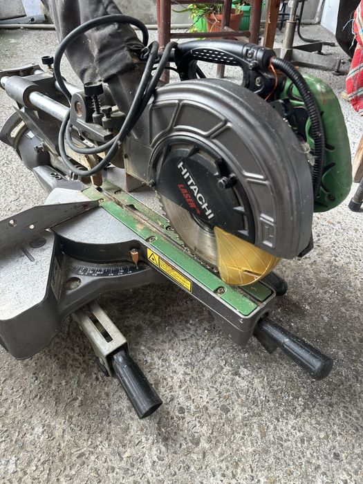 Пендула Hitachi