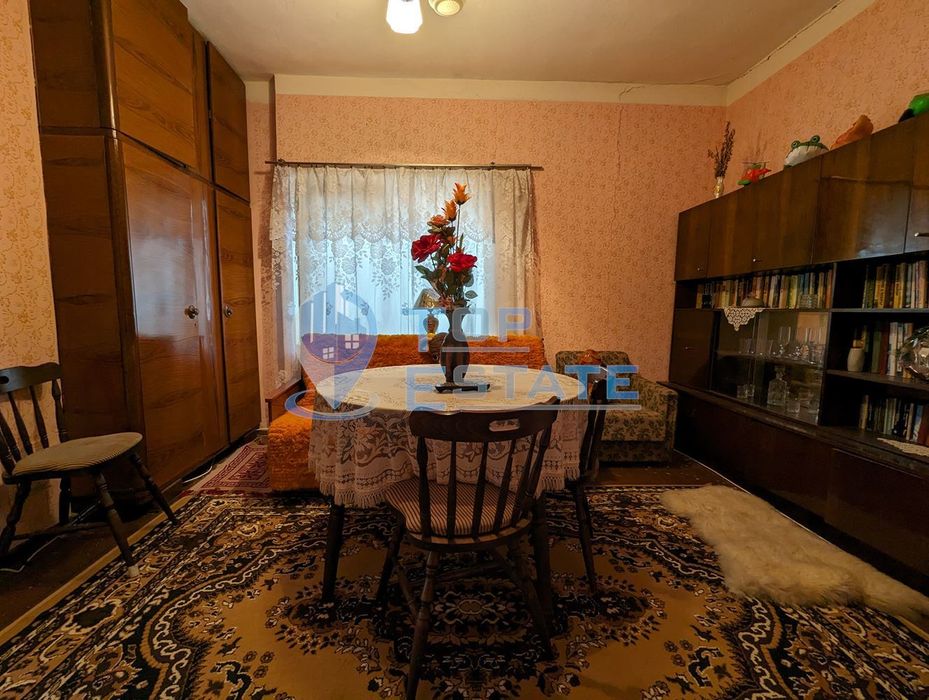 Продава се Къща в Плачковци - 160 кв.м за 263 €/кв.м - Снимка #2