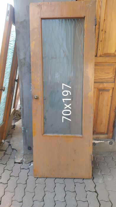 Двери входные и межкомнатные