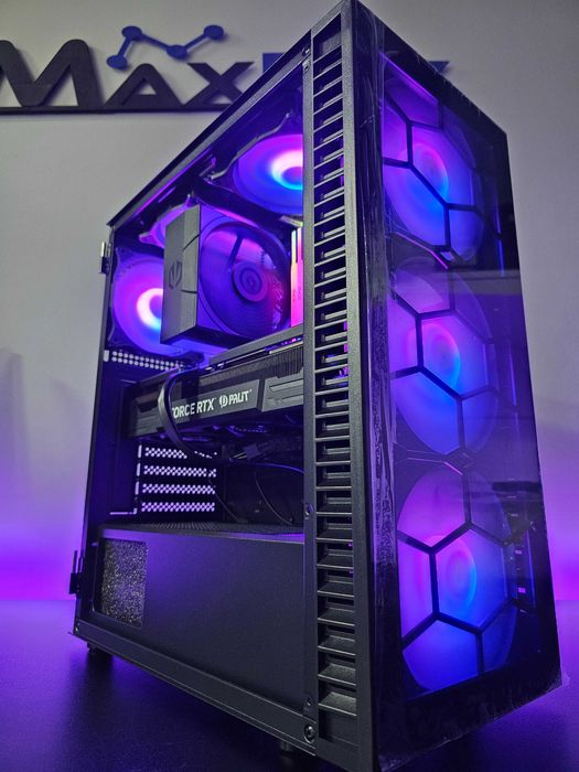 Чисто нов! RTX 5080, Ryzen 7 9800X3D, 32 GB RAM Геймърски компютър!
