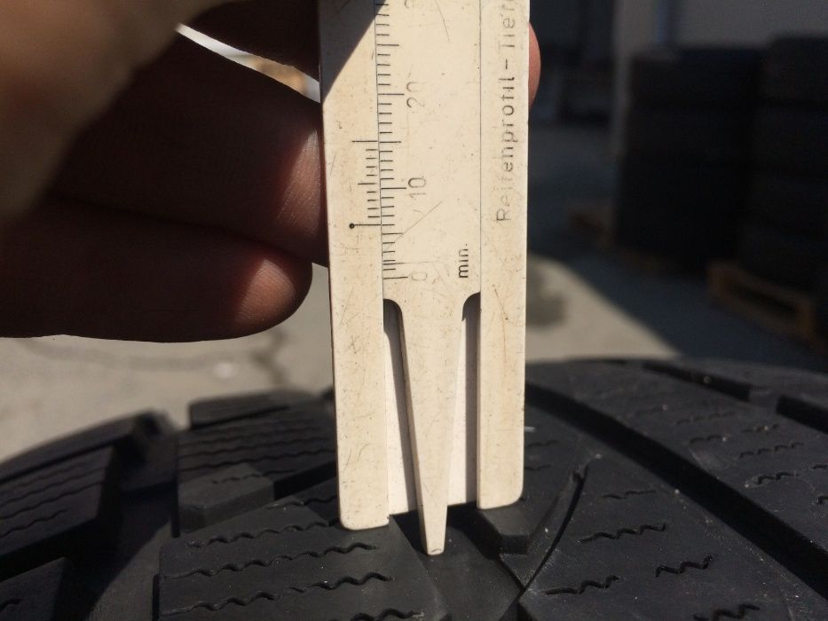 245/65/17 Ханкук ДОТ 2010 г - 6,4 мм