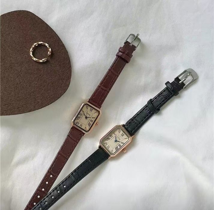 Часы новые в комплекте