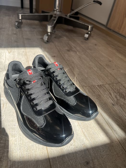 Prada cups noi cu eticheta