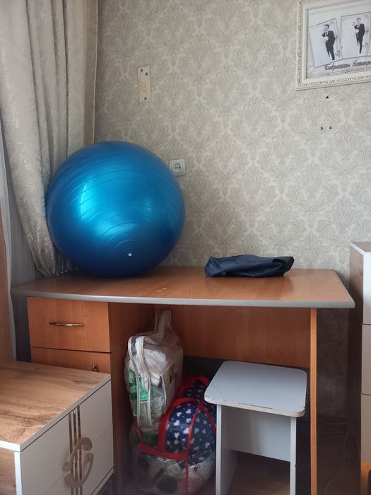 Стол / мебель для дома