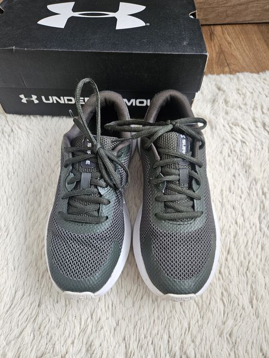 Войнишко зелени маратонки Under armour мрежести