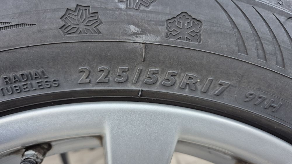 Оригинални Джанти с зимни гуми БМВ-17 цола F10/F11