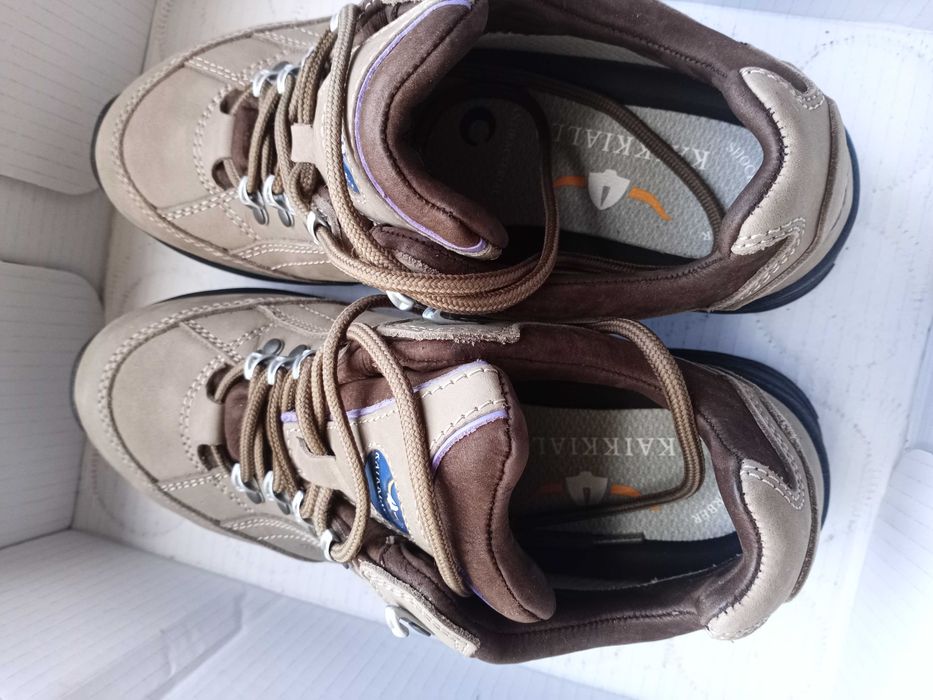 Нови туристически обувки N 39 и 37