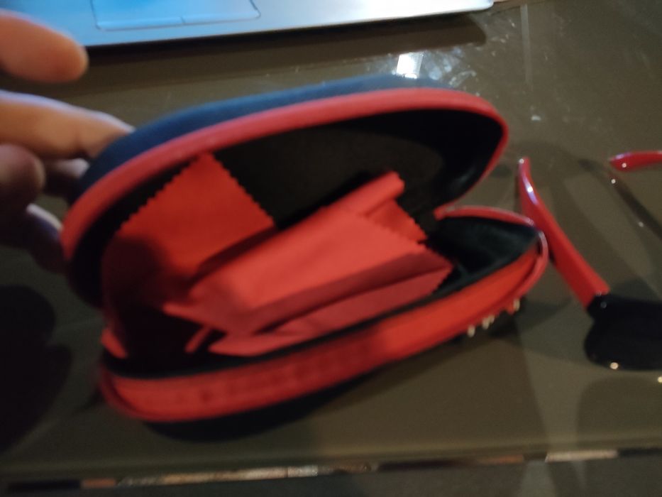 Vând ochelari soare Polaroid copii