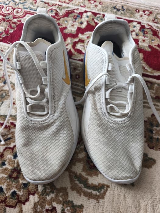 Nike Air Max motion 2