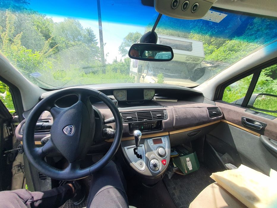 Ланчия федра 2,2 автомат 172кс. 6+1 места.ДОГОВАРЯНЕ НА ЦЕНАТА.